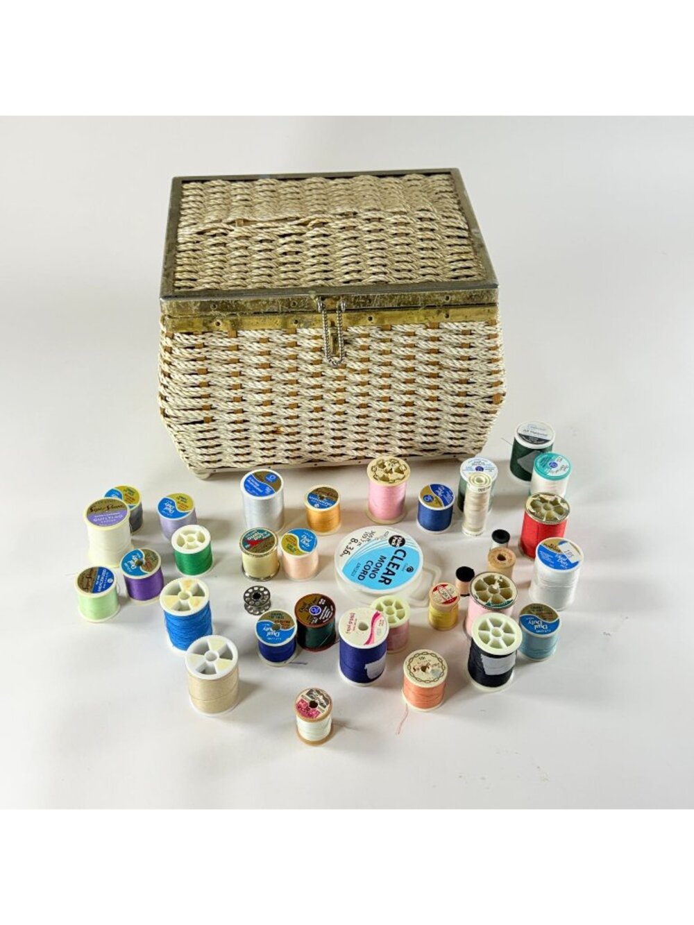 Vintage Jc Penney Woven Lined Sewing Box & 32 Spools of Thread Japan